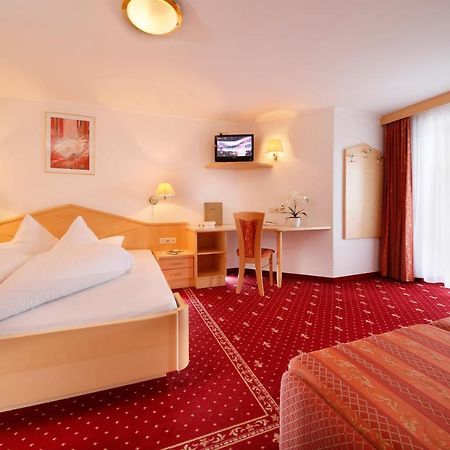 Hotel Alpenblick Pfelders Exterior photo